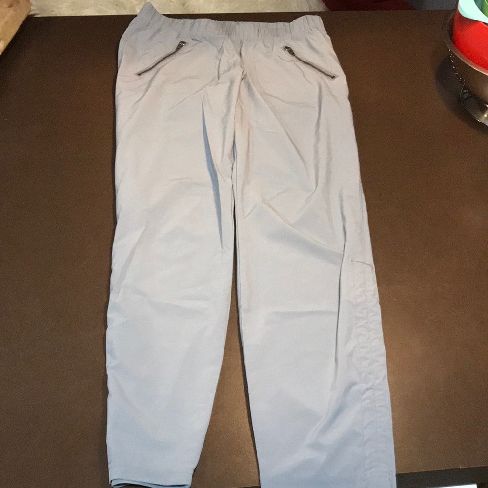 Athleta flowy cropped pants